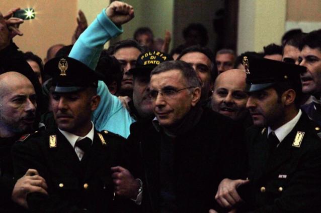 Il 7 dicembre, la Direzione Distrettuale Antimafia ha arrestato Michele Zagaria, capo indiscusso del clan dei Casalesi, dopo ben 16 anni di latitanza

