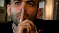 Osannato dai più come un oracolo, conosciuto da qualcuno come un bugiardo. La storia del successo di Roberto Saviano, tristemente pompato dai media, insegna che la verità non sta mai solo da una parte, e che spesso si cela dietro menzogne e non detti. A noi spettatori di questo teatrino che è la celebrità, tocca almeno il compito, in onore di quanti per amore della verità hanno pagato davvero, di non smettere mai di esercitare la nostra capacità critica, di non smettere mai di dubitare.