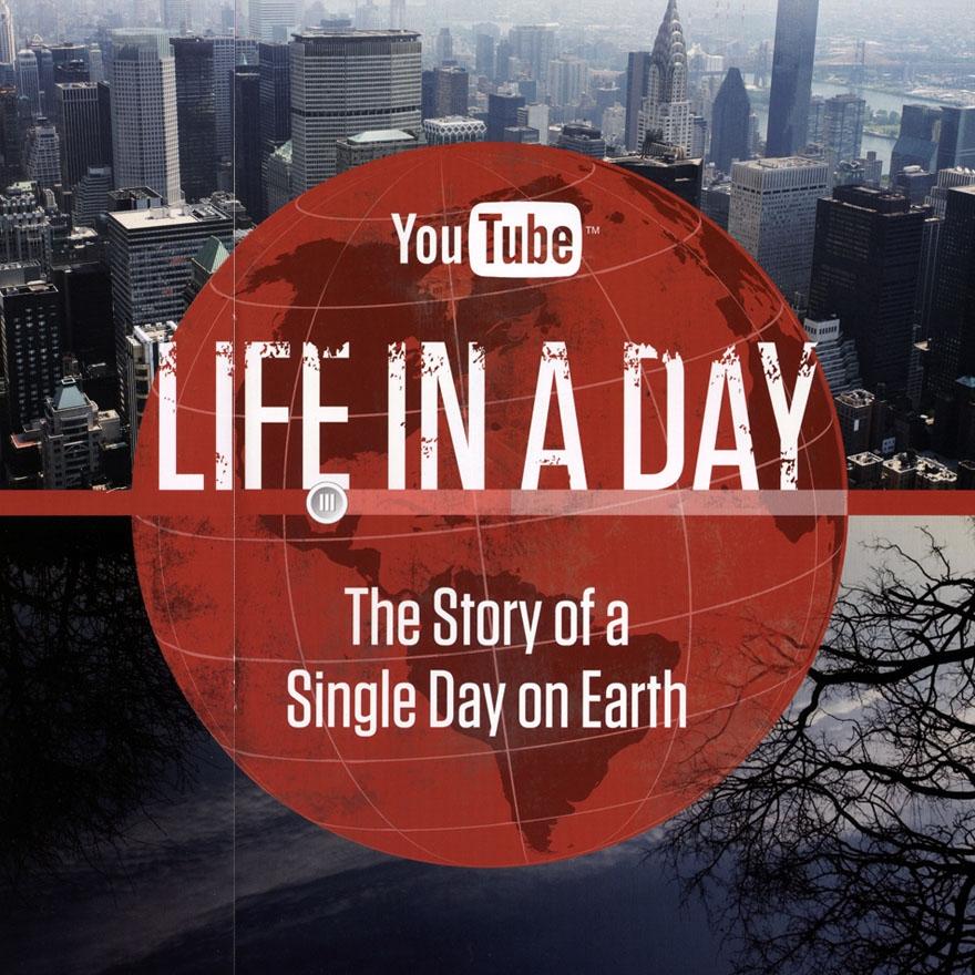 Life in a day è il primo social film prodotto da Ridley Scott e realizzato assemblando video pubblicati su You Tube
