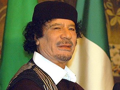 L’avanzata delle forze di Muammar Gheddafi continua, destinazione Bengasi, mentre il colonnello mostra in tv un ribelle pentito...

