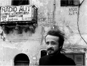 <p style="text-align: justify;">Una voce scomoda da zittire: questo era Peppino Impastato per Cosa Nostra; il giorno 9 Maggio ricorre l’anniversario della sua morte, avvenuta a Cinisi, in provincia di Palermo, nel 1978</p>
