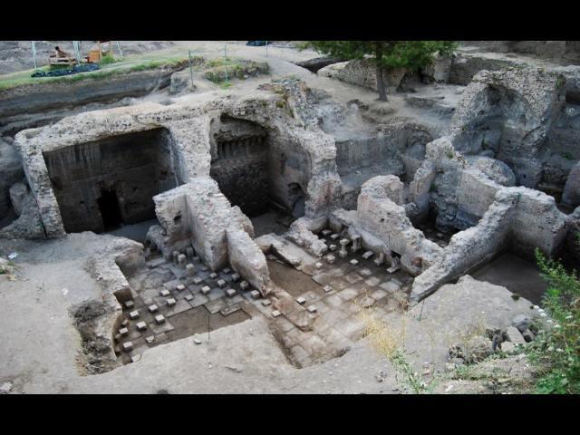 A Pollena Trocchia rivede la luce una splendida villa romana con terme. Il Sindaco del paese riceve il prestigioso Heritage Prize, conferito dalla European Association of Archaeologists
