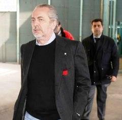 Sei punti con Milan e Inter, quattro punti con Manchester e Villareal.  Un inizio così non se lo aspettava neanche De Laurentiis, infuriato dopo il sorteggio dei calendari
