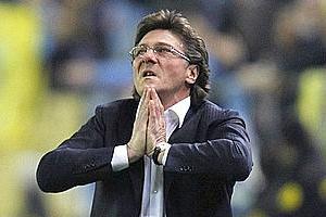 <p style="text-align: justify;">Napoli in crisi di risultati. Se in coppa la squadra convince, in campionato sembra aver smarrito la retta via. Colpa della stanchezza o degli schemi di Mazzarri ormai noti e arginabili?</p>
