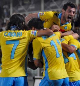 19 novembre - 21 dicembre 2011, in questo lasso di tempo il Napoli giocherà al ritmo di una partita ogni tre giorni, ma avrà il vantaggio di giocare i match clou allo stadio San Paolo, potendo così contare sulla spinta dei suoi tifosi
