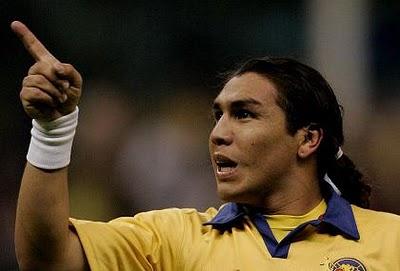 L'attaccante paraguaiano, ferito alla testa due anni fa, tornerà in campo
