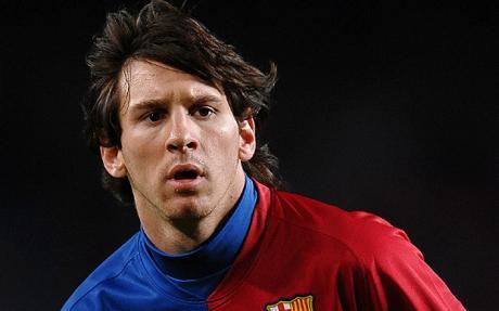 Lionel Messi ha vinto il Pallone d'Oro 2011, per il fuoriclasse argentino è il terzo successo consecutivo nella manifestazione

