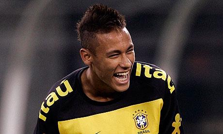 Neymar ha rinnovato il suo contratto col Santos fino al 13 luglio 2014
