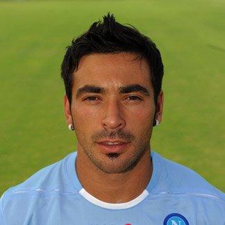 Ezequiel Lavezzi, con i suoi pregi ed i suoi difetti, è comunque un elemento fondamentale negli schemi del Napoli oltre ad essere un beniamino del "San Paolo"
