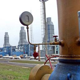 Per contrastare l'emergenza gas, il Ministero per lo Sviluppo Economico ha attivato le centrali elettriche ad olio combustibile e ridotto le forniture aziendali
