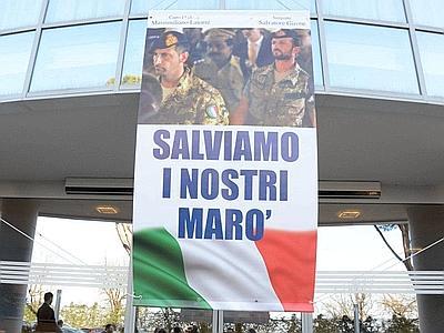 <p style="text-align: justify;">Sono stati trasferiti in carcere i due militari italiani accusati di aver ucciso due pescatori indiani lo scorso febbraio</p>
