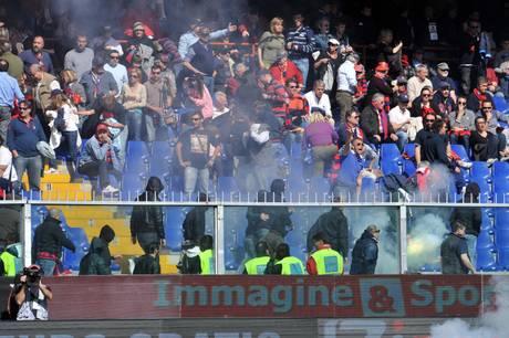Due turni a porte chiuse per il Genoa a seguito degli incidenti accaduti ieri pomeriggio nel corso della partita di campionato contro il Siena
