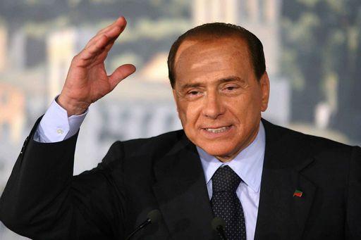 Silvio Berlusconi ha parlato durante una pausa del Processo Ruby, che lo vede imputato, al quale assiste per la prima volta
