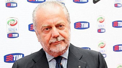 Aurelio De Laurentiis è l'ospite <strong>speciale di Notte Azzurra su Radio Marte</strong>. Il Presidente del Napoli interviene dalla Cina
