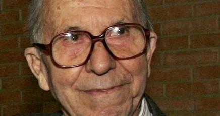 E' morto a Roma il giornalista e scrittore Antonio Ghirelli. Napoletano, avrebbe compiuto 90 anni 10 maggio
