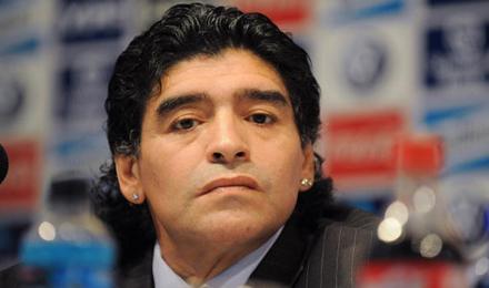 Diego Armando Maradona ha chiarito che il 5 aprile non sarà a Napoli per l'udienza davanti ai giudici tributari
