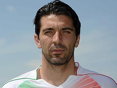 Sfogo a tutto tondo di Gianluigi Buffon in conferenza stampa. Il portiere della Nazionale ne ha per tutti
