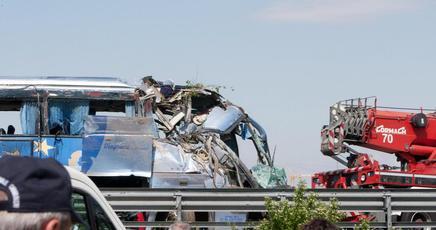 Sono cinque le vittime<strong> </strong>(e non sei come si era appreso in un primo momento) dell’incidente avvenuto sull’autostrada A13, vicino a Padova
