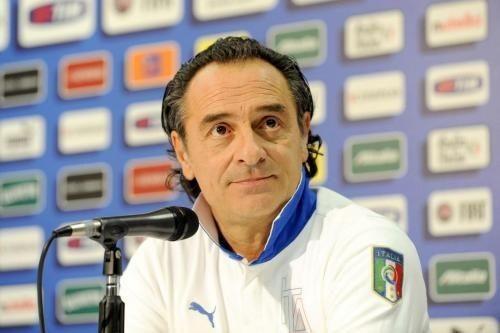 Cesare Prandelli<strong> </strong>è stato oggi ospite a Castelvolturno nell'ottica del programma di incontri con gli allenatori di Serie A
