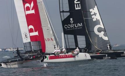 Luna Rossa-Swordfish ha dominato la prima regata di flotta. Nella seconda si sono imposti gli svedesi di Artemis Racing
