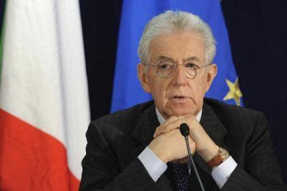 Vengo a rappresentare un'Italia con le carte in regola. Mario Monti ha parlato da Washington, dove si trova in attesa di partecipare al G8 di Camp David
