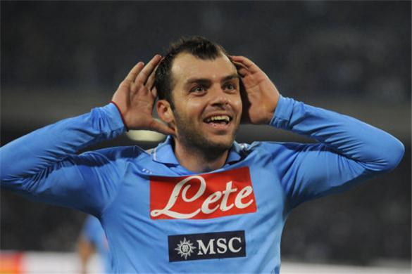 Secondo <strong>Sky Sport24</strong> Napoli e Inter sarebbero vicine all'accordo per il trasferimento a titolo definitivo al club partenopeo di Goran Pandev
