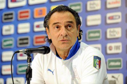 Cesare Prandelli ha tenuto una conferenza stampa il giorno dopo la diramazione della lista dei 32 pre-convocati per Euro 2012
