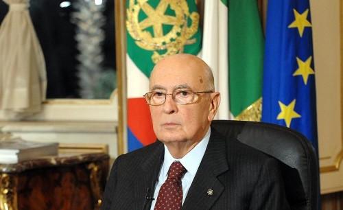 Giorgio Napolitano sprona la politica nel suo insieme, governo e forze politiche affinchè cerchino e trovino i modi per una rigenerazione
