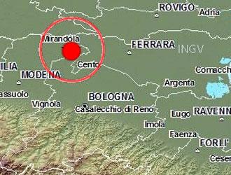 Una scossa di terremoto di magnitudo 6 ha colpito alle 4:04 del mattino, l’Emilia Romagna e altre regioni del nord, provocando la morte di almeno sei persone
