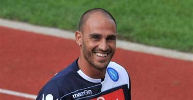 Vacanze italiane per Paolo Cannavaro. Il capitano azzurro ha scelto la Sicilia per godersi il relax di questi giorni che annunciano l'estate
