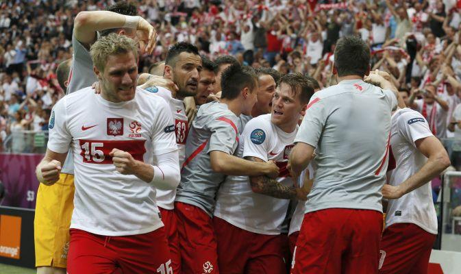 Si chiude col pareggio per 1-1 tra Polonia e Russia la seconda giornata del Girone A di Euro 2012. Scontri prima della partita
