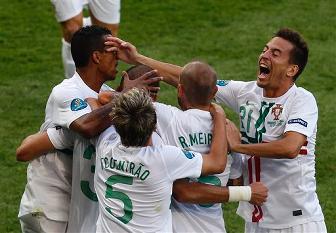 Il Portogallo si rimette in corsa nel girone B di Euro 2012. Vittoria doveva essere contro la Danimarca e vittoria, sia pur sofferta (3-2), è stata
