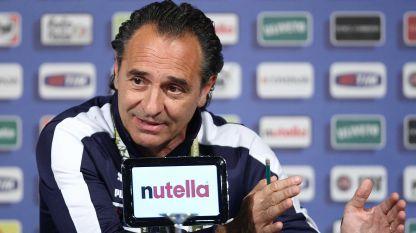 Cesare Prandelli prova a smorzare tensioni e paure, nella conferenza stampa a Poznan, alla vigilia della partita decisiva contro l'Irlanda del Trap
