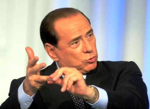 La Bce deve iniziare a stampare moneta, altrimenti cominciamo a stampare euro noi con la nostra Zecca. Ecco la nuova idea di Silvio Berlusconi
