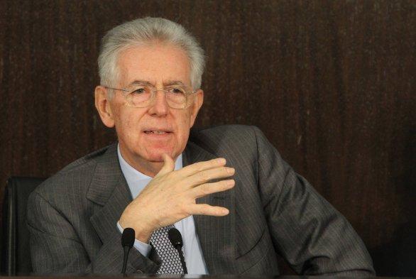 L'operazione di spending review non è una nuova manovra di finanza pubblica. Lo ha affermato Mario Monti all'incontro con le Regioni e gli enti locali
