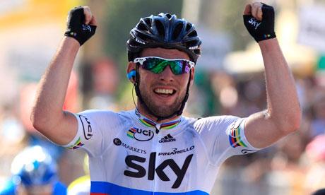 Mark Cavendish, del Team Sky, ha vinto la seconda tappa del 99esimo Tour de France. Fabian Cancellara, della RadioShack, conserva la maglia gialla
