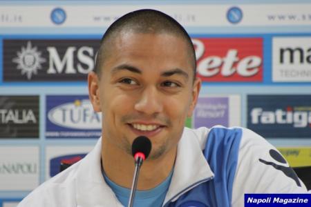 Gokhan Inler, centrocampista del Napoli, ha concesso un'intervista al <strong>Corriere dello Sport</strong>
