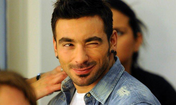 Con una lettera sul proprio <strong>sito ufficiale</strong>, Ezequiel Lavezzi ha voluto salutare i tifosi del Napoli dopo il suo passaggio al Paris Saint-Germain
