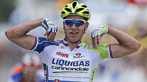 Lo slovacco Peter Sagan ha vinto la prima tappa in linea del 99esimo Tour de France. Fabian Cancellara conserva la maglia gialla
