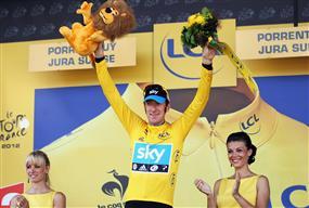 Bradley Wiggins ha vinto la cronometro da Arc-et-Senans a Briançon, nona tappa del Tour de France, conservando la maglia gialla
