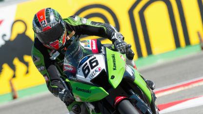 Tom Sykes ha vinto Gara 1 del Gp di Portogallo, penultimo appuntamento del mondiale Superbike. Gara 2 è andata a Eugene Laverty
