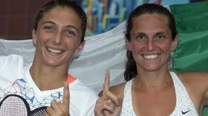 Sara Errani e Roberta Vinci sono in finale nel doppio agli Us Open, sconfitte per 6-3, 6-2 le spagnole Nuria Llagostera Vives e Maria-Jose Martinez Sanchez
