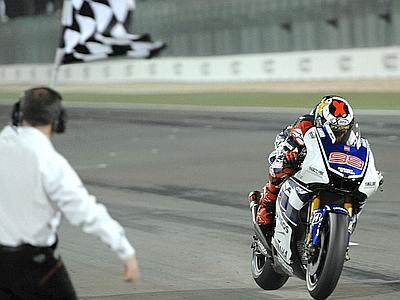 Lo spagnolo Jorge Lorenzo su Yamaha ha vinto il Gp di San Marino sulla pista di Misano Adriatico intitolata a Marco Simoncelli
