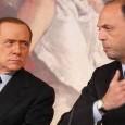 Il Cavaliere partecipa all'ufficio di presidenza e cerca di scuotere l'ambiente: "Mentirei se dicessi che considero le primarie salvifiche, serve un Berlusconi del '94". Ma il segretario contrattacca: "Non sarò leader del nulla"