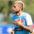 Valon Behrami è subito diventato un beniamino dei tifosi del Napoli. Il giocatore svizzero di origine kosovara grazie alla sua grinta e al suo dinamismo ha fatto subito dimenticare un ex idolo come Gargano