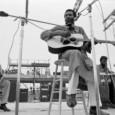 Ci lascia a 72 anni per un arresto cardiaco Richie Havens, l'uomo che schiuse le porte alla storia della musica dal vivo: Woodstock