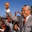 Nelson Mandela è stato un politico sudafricano, insignito con il Premio Nobel per la pace nel 1993. Ha speso la sua vita nella lotta contro il regime politico dell'Apartheid e ha avuto un ruolo decisivo nella sua caduta.