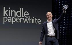Jeff-Bezos-kindle_paperwhite